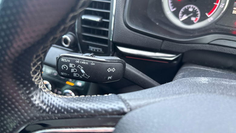 Skoda Karoq 1.5 TSI Sport Line 5dr DSG Petrol Estate